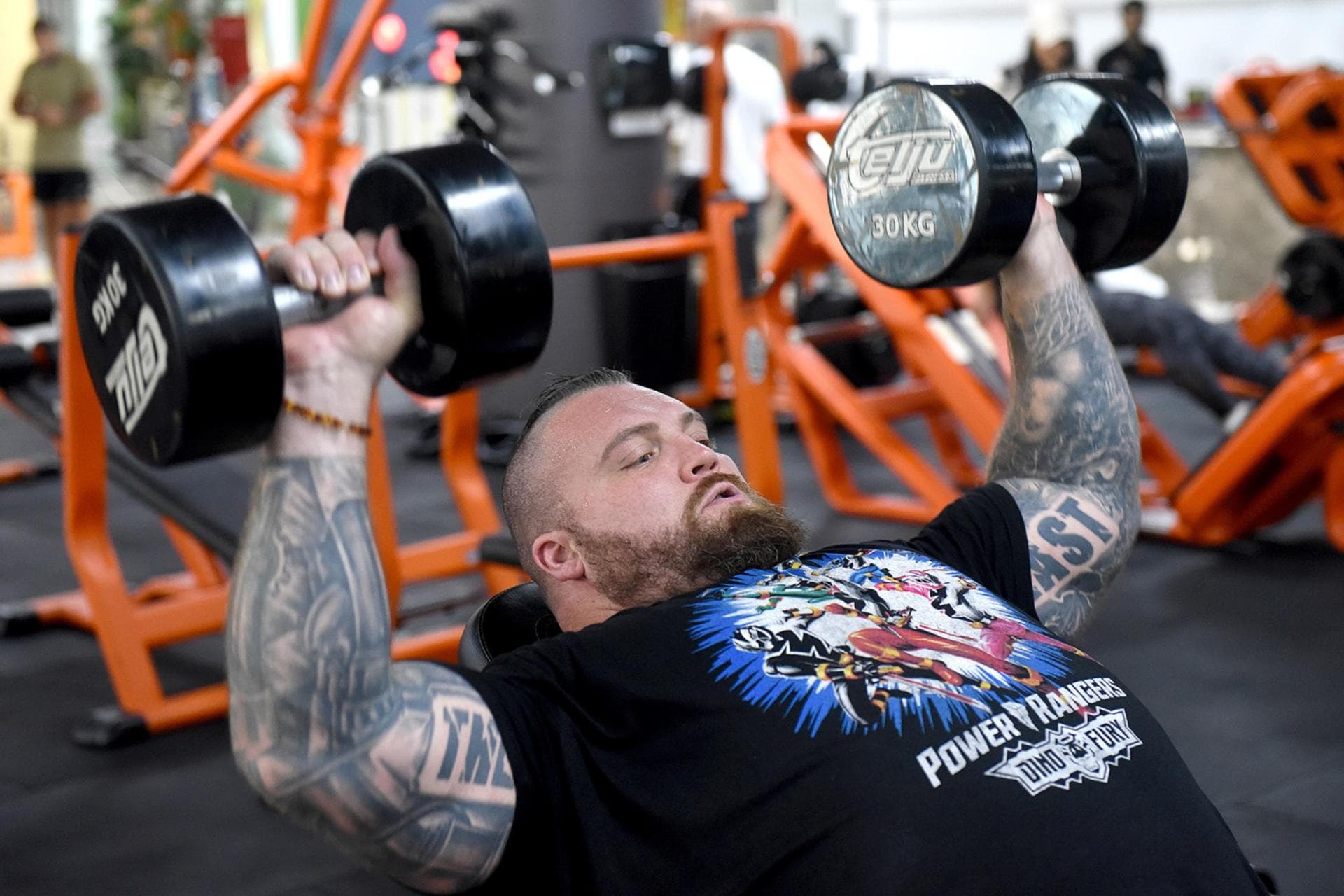 Eddie Hall s'entraîne avec des appareils Telju Fitness